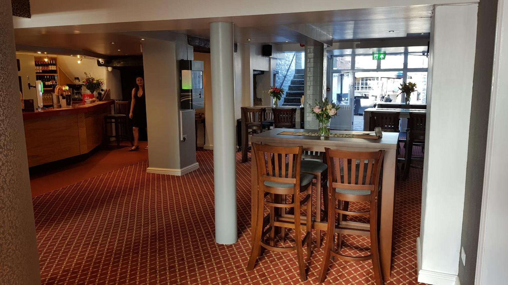 The Portcullis Hotel Chipping Sodbury Exterior foto